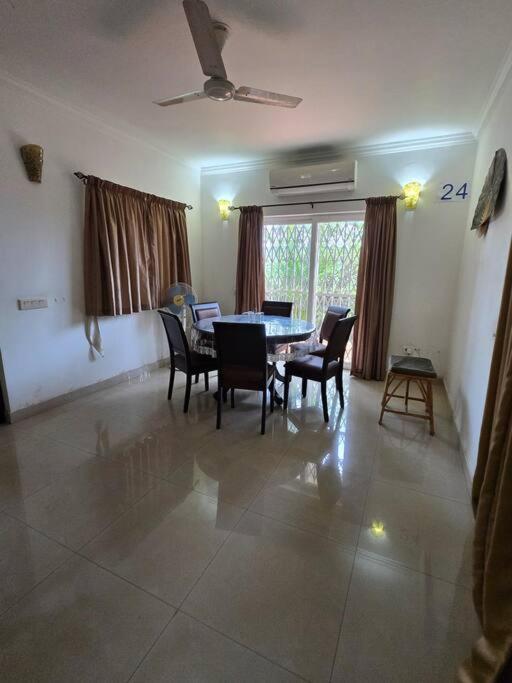 4Bhk Free Breakfast Pool Lawn Villa Calangute Exterior photo